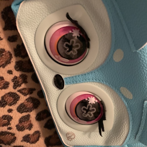 Talking blue pet cat purse she purrs and opens and closes her eyes - Picture 6 of 6